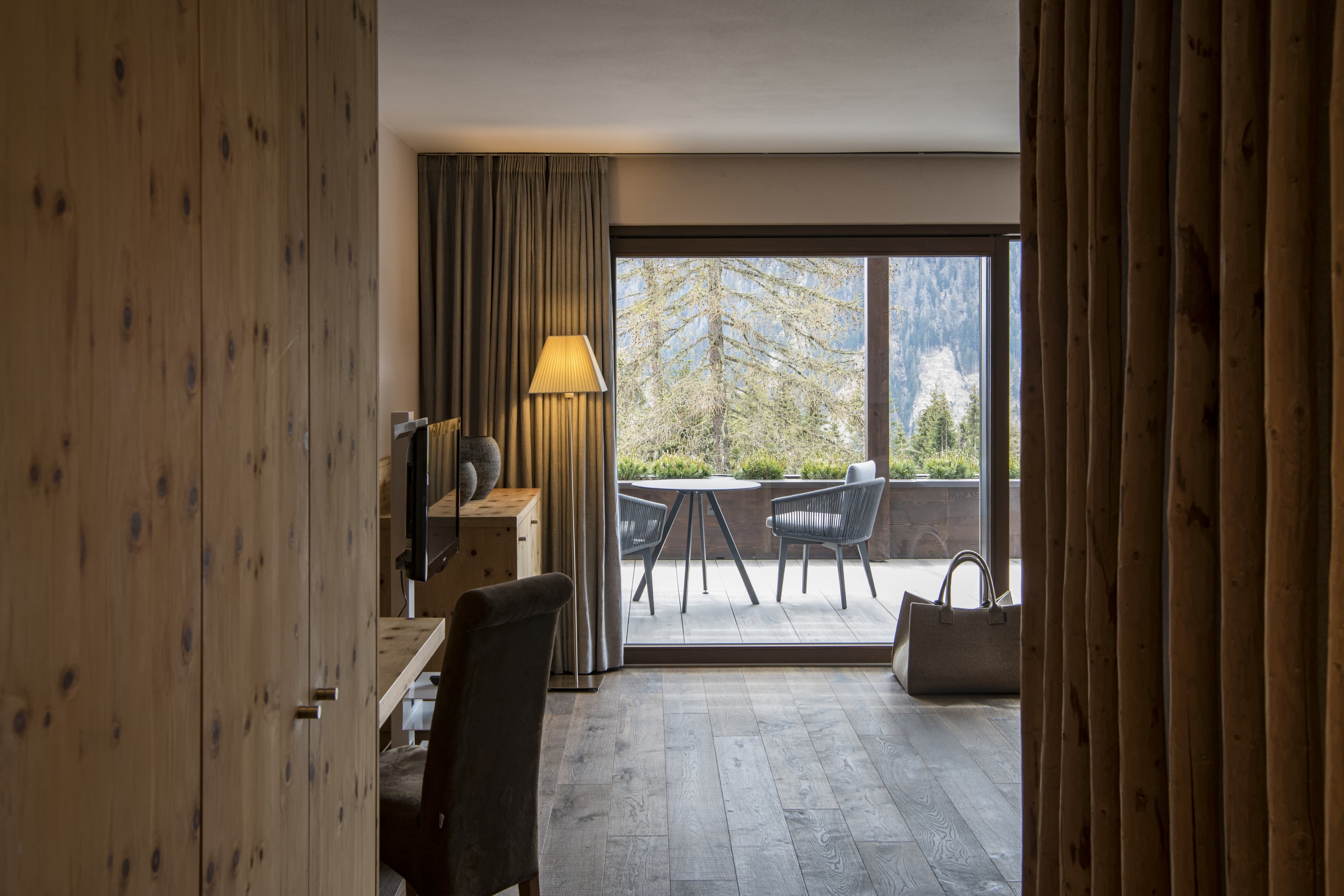 Pine Studio Deluxe Suite